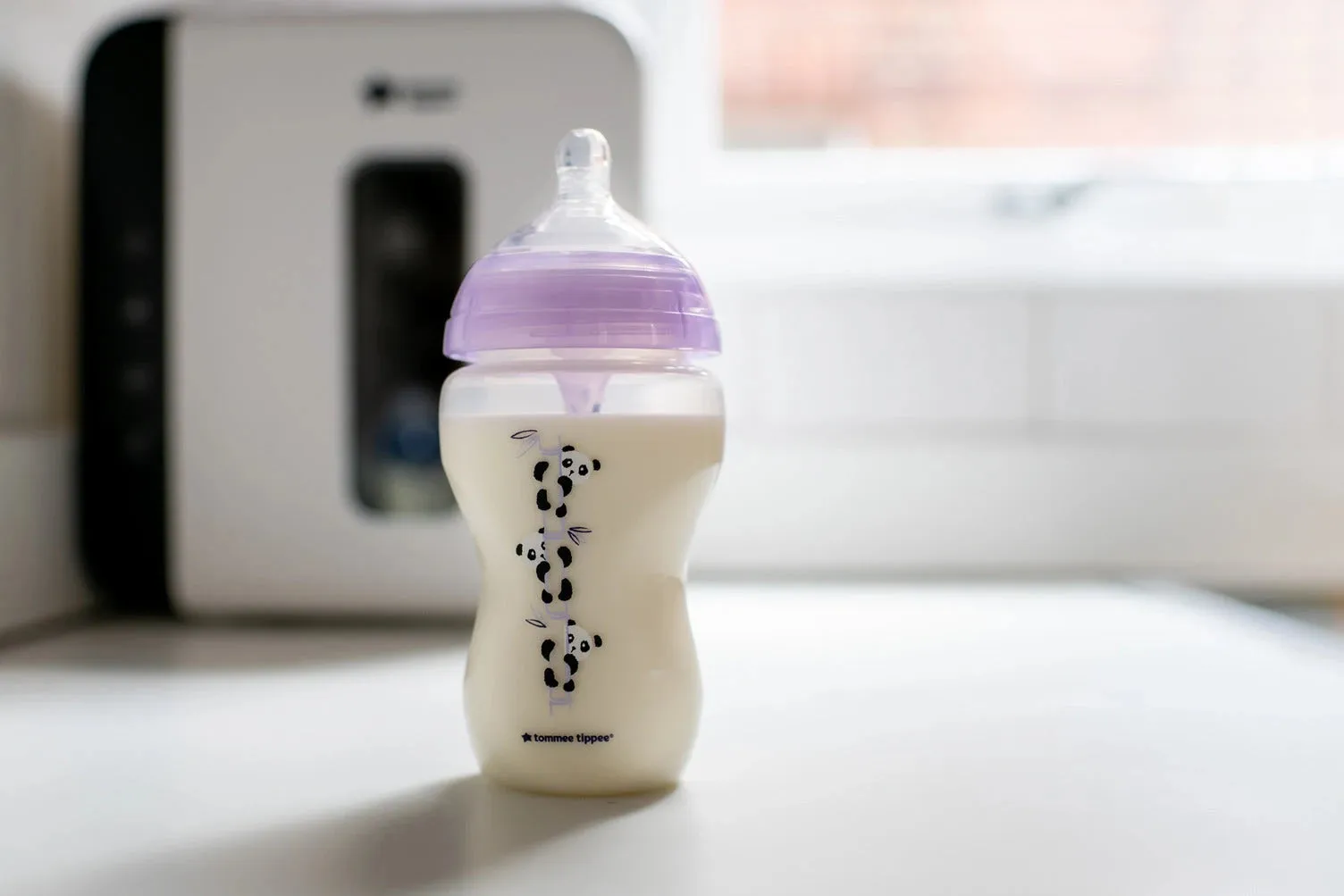 Tommee Tippee Advanced Anti-Colic Feeding Bottle, 340ML X1- Girl